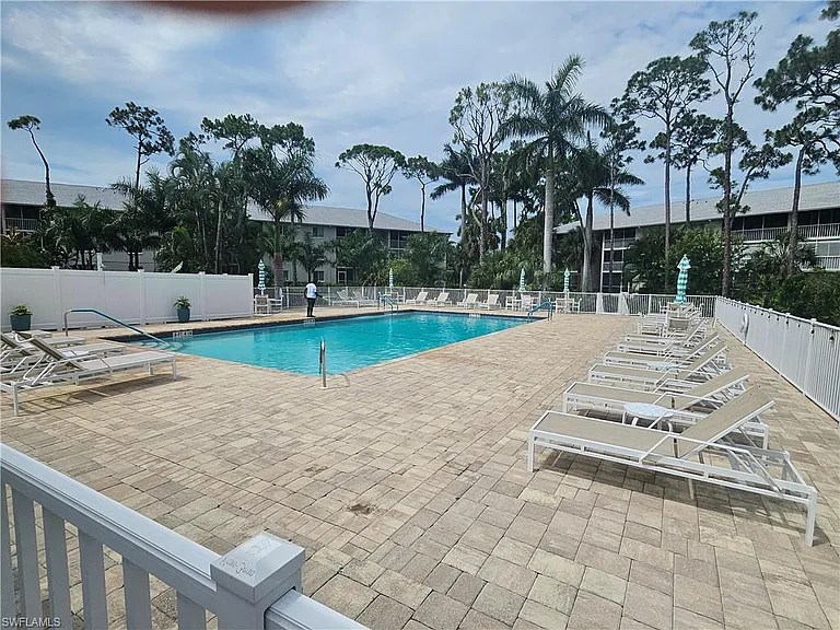 3001 Sandpiper Bay Cir #B202 — Photo 21