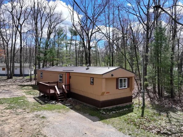 6091 Kellogg Dr, Gaylord, MI 49735