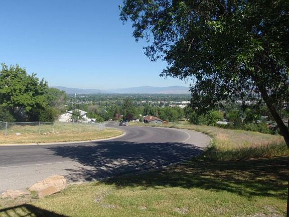 4th image of 2212 E Foothills Dr APT 1