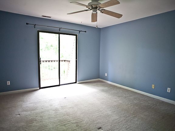 5th image of 195 Summerwalk Cir