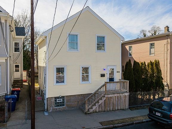 3rd image of 224 Smith St