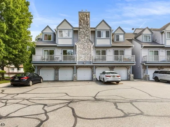 5 Garden Ct, Roxbury Twp., NJ 07876