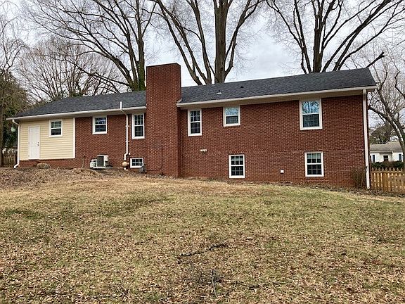 4th image of 31 Carter Cir