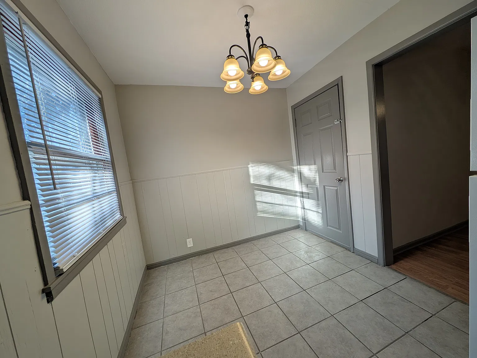 2 bed, 732 sqft, $1,000 — Photo 4