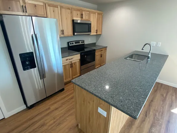 1553 47th Loop SE, Minot, ND 58701