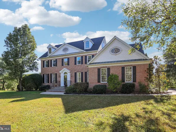 125 Heather Dr, New Hope, PA 18938