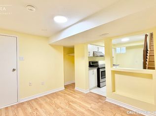 3042 Patrick Cres #2, Mississauga, ON L5N 3G5