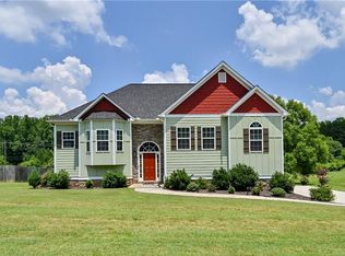 64 Jamestowne Dr, Douglasville, GA