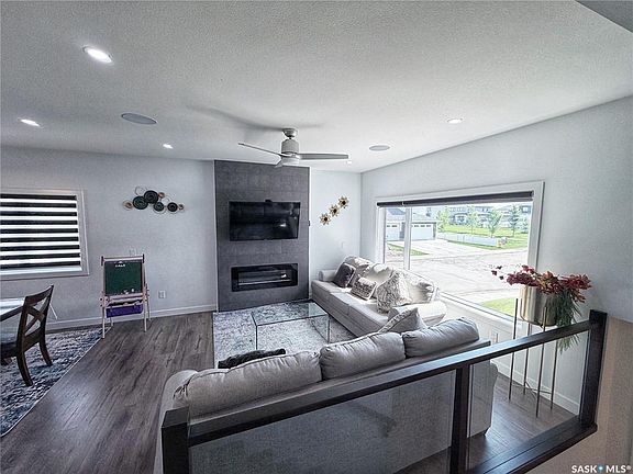 2nd image of 583 Kalra STREET