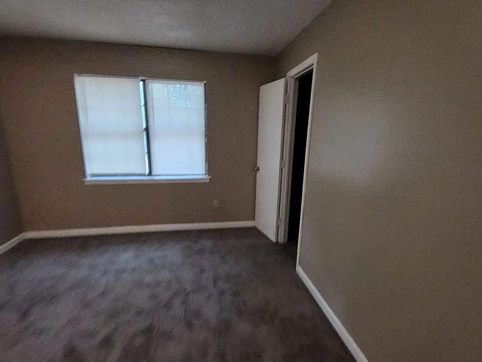 3436-3438 Woodhollow Dr — Photo 3