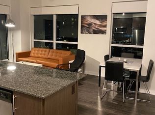 4055 Parkside Village Dr #2918, Mississauga, ON L5B 0K2