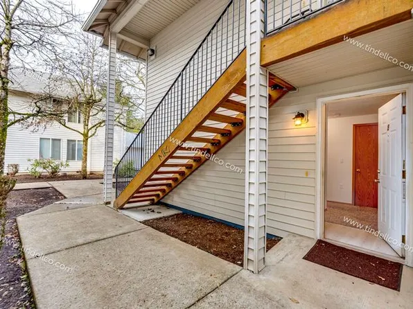 13738 NE Glisan St APT 5, Portland, OR 97230