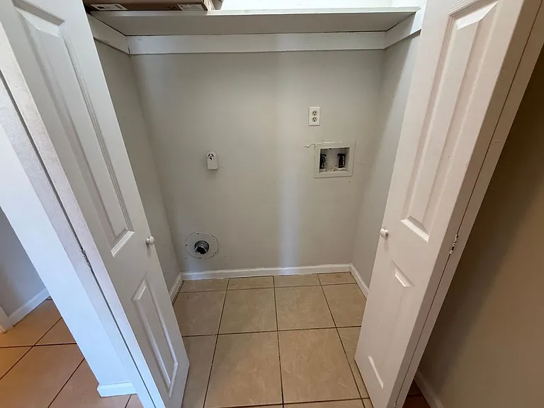 3399 Greenbriar Cir #2 — Photo 12