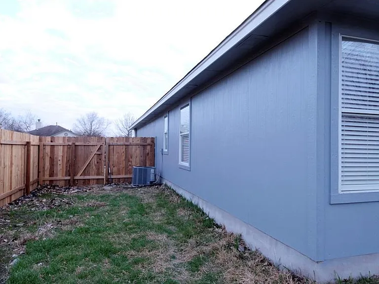 107 Tanglewood Ln — Photo 27