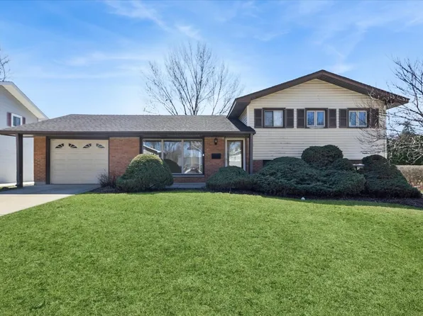 465 W Newport Rd, Hoffman Estates, IL 60169