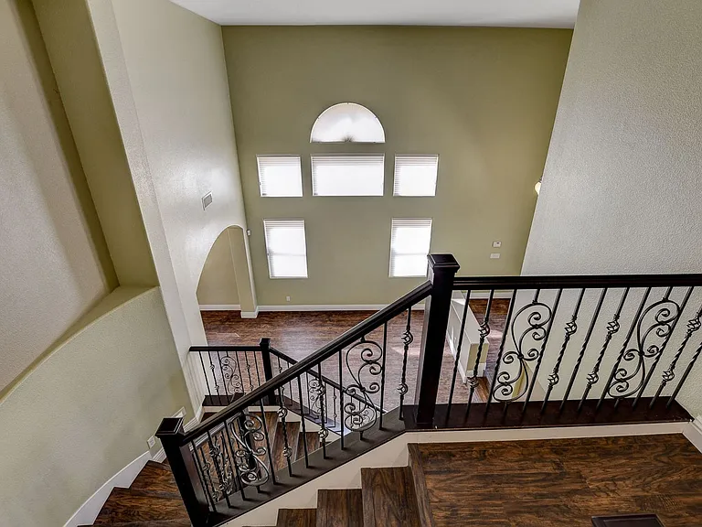 408 Silver Prairie Ct — Photo 32