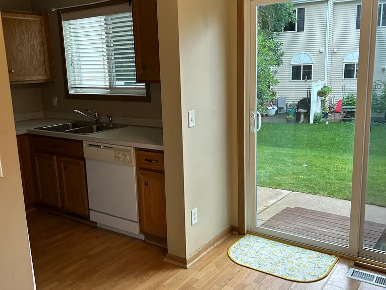 2951 Village Cir — Photo 11
