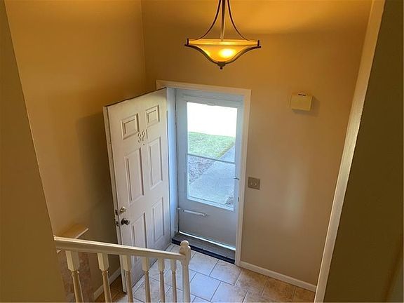 2nd image of 321 Bellford Ct