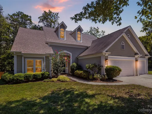 3103 Wild Lark Ct, Charlotte, NC 28210