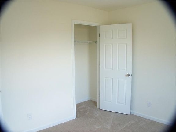 5th image of 912 Kimberly Ave