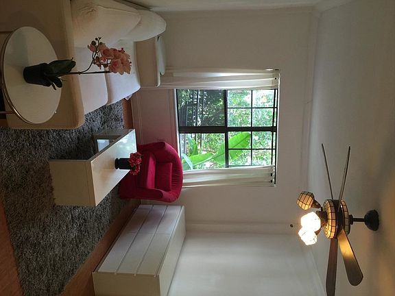 2nd image of 934 Michigan Ave #1009