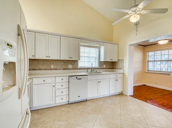 310 Moccasin Trail W, Jupiter, FL 33458