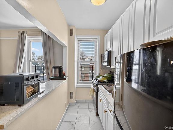 5th image of 219 Bronx River Road #4N