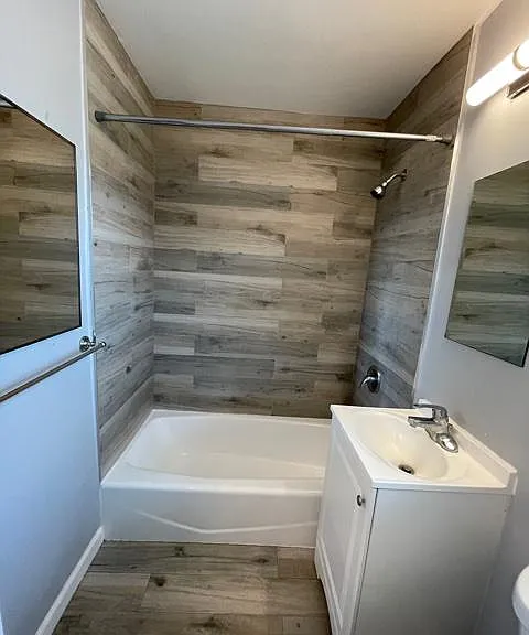 1831 Riverside Dr #3 — Photo 8