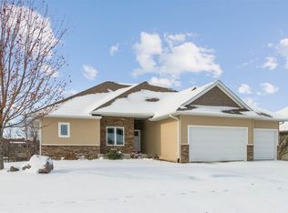 1855 Wood Duck Ct, North Liberty, IA 52317