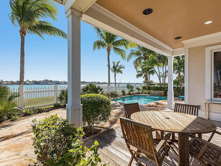 293 Sunset Key Dr #293 — Photo 2
