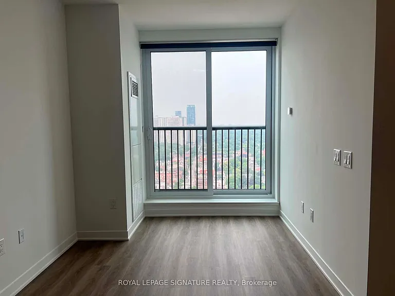 10 Oak St #2509 — Photo 1