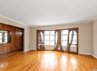 25931 149th Rd, Jamaica, NY 11422