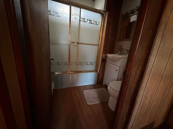 4th image of 3111 Carson St