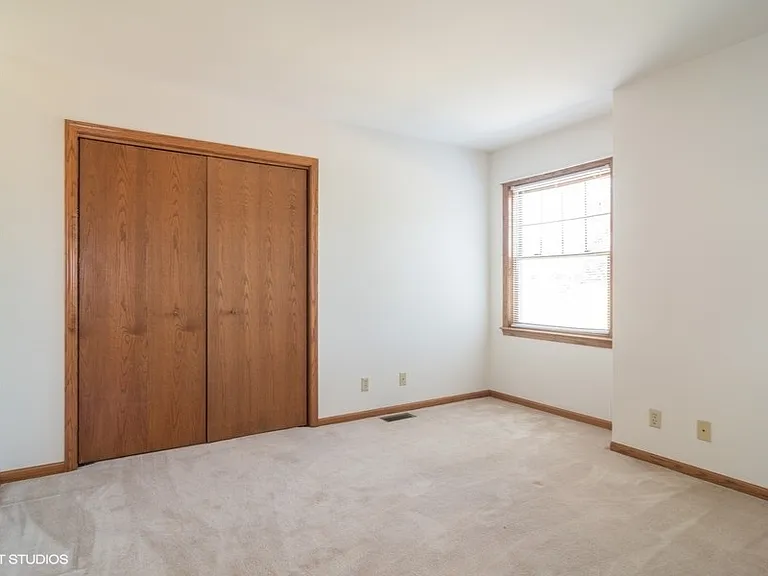 106 E Fox Rd — Photo 12