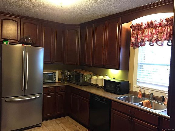 2nd image of 150 Edgewood Dr