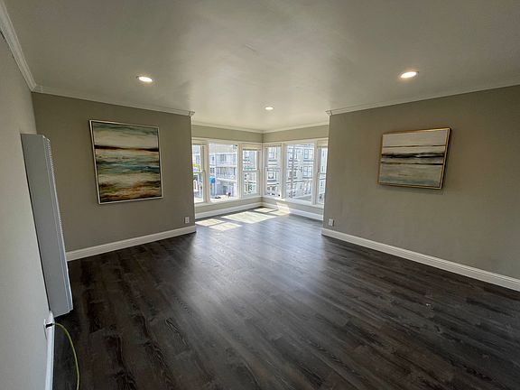 3rd image of 2660 Gough St APT 204