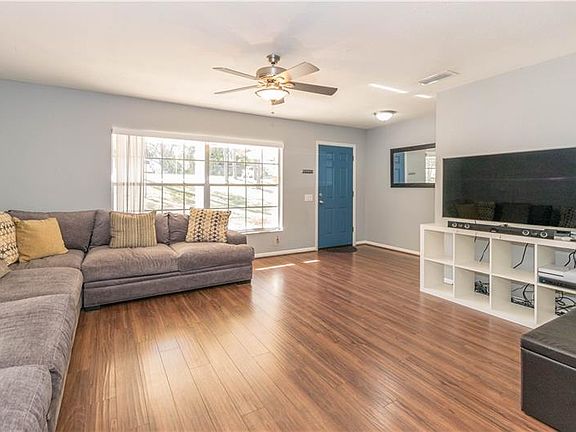 3rd image of 214 Escambia Dr