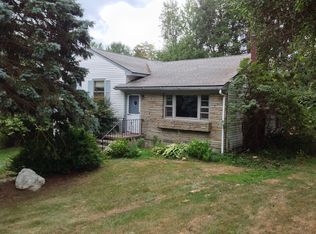 8 Kelly Pl, Fishkill, NY 12524