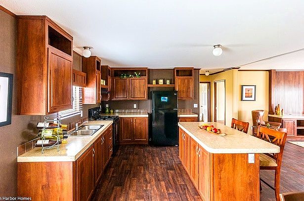 1st image of 255 Palermo Dr