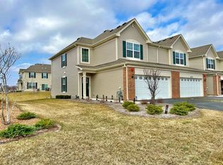 1231 Hawk Hollow Dr, Yorkville, IL 60560