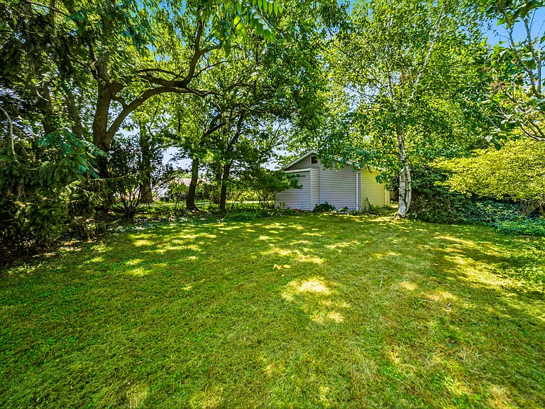 1307 Summit Dr — Photo 30