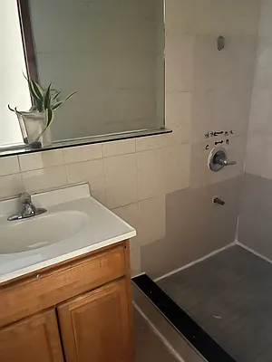 Rented by E Realty International Corp | media 23