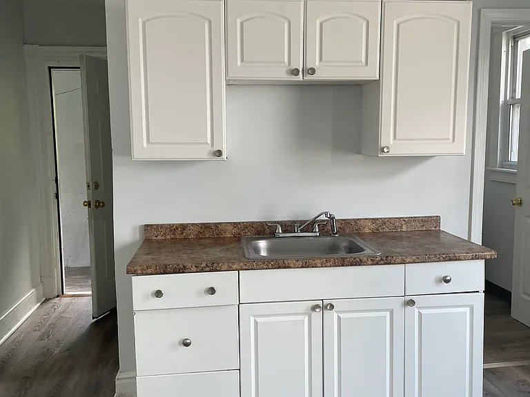 191 Alder St — Photo 1