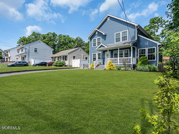 3rd image of 402 W Prospect Avenue