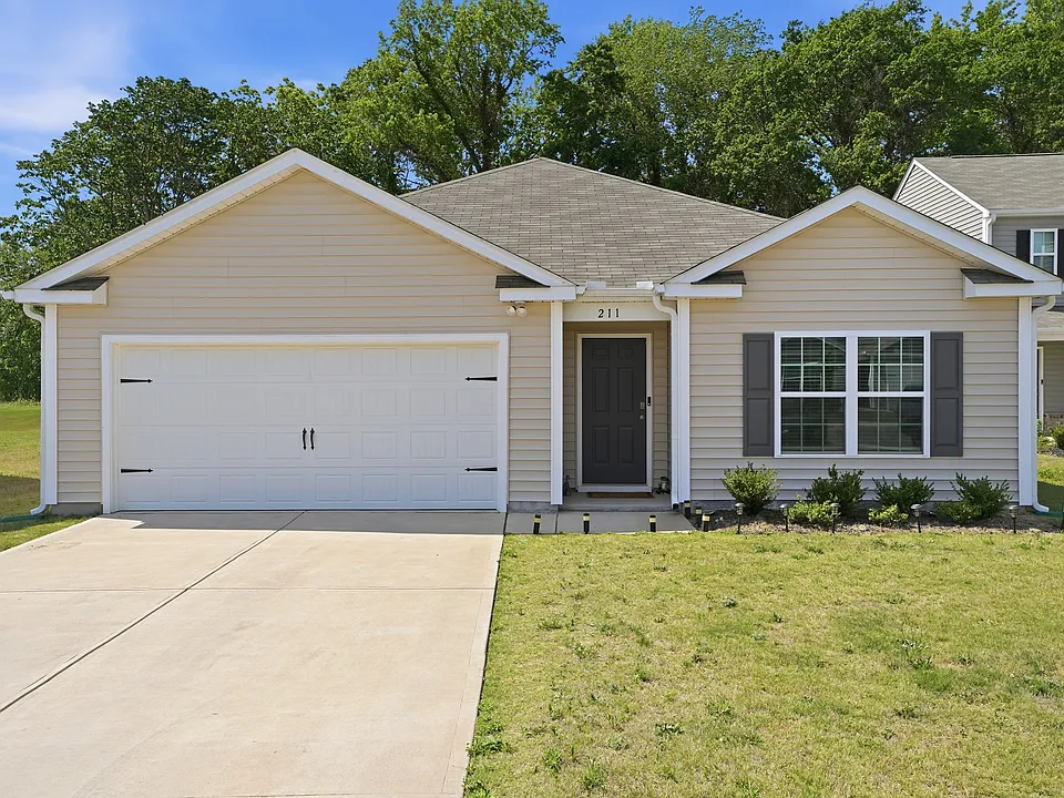 211 Grove Dr