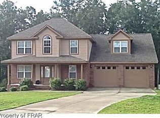 40 Great Pine Ct, Spring Lake, NC 28390