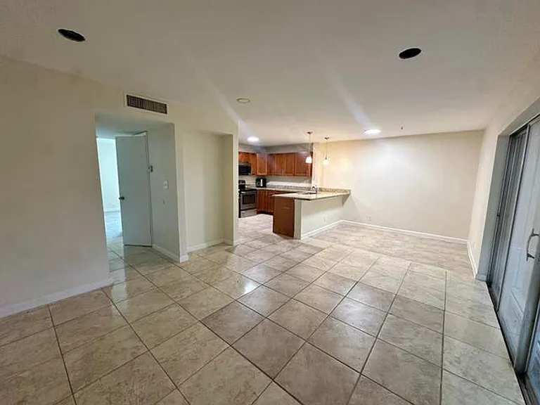5614 Blueberry Ct — Photo 2