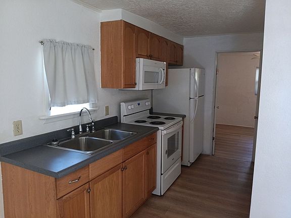 4th image of 255 Gene Ave NW #B