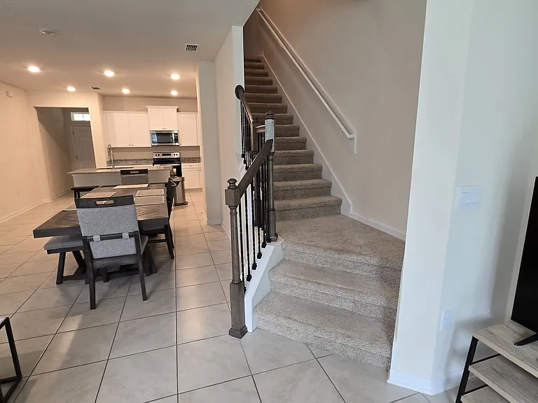 240 Pasadena Dr — Photo 8