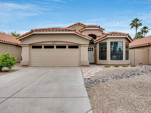 3rd image of 8876 E WINDROSE Drive